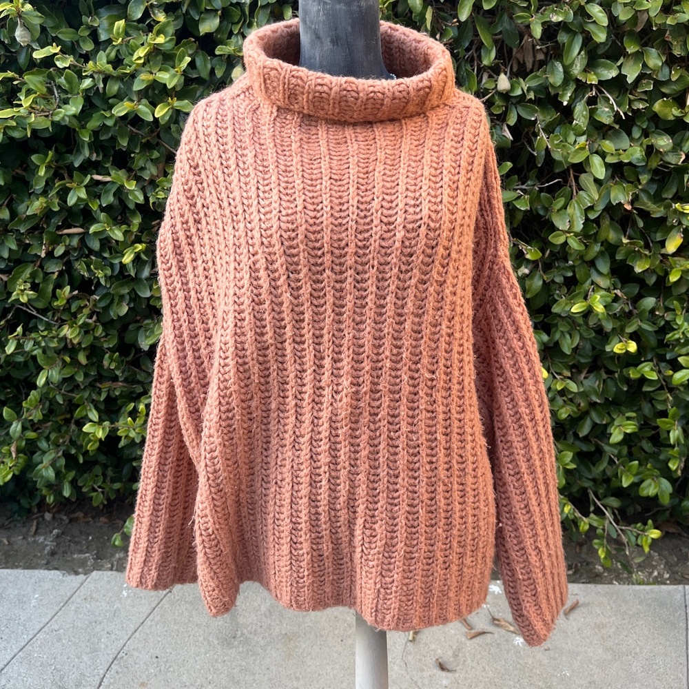 Free People Chunky Knit Peach Sweater